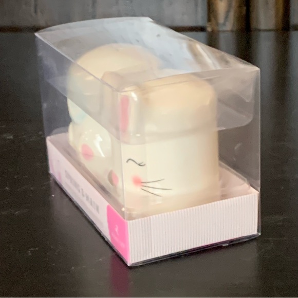 Spring & Main Easter Bunny Ceramic Salt and Pepper Shaker Set - Picture 7 of 8